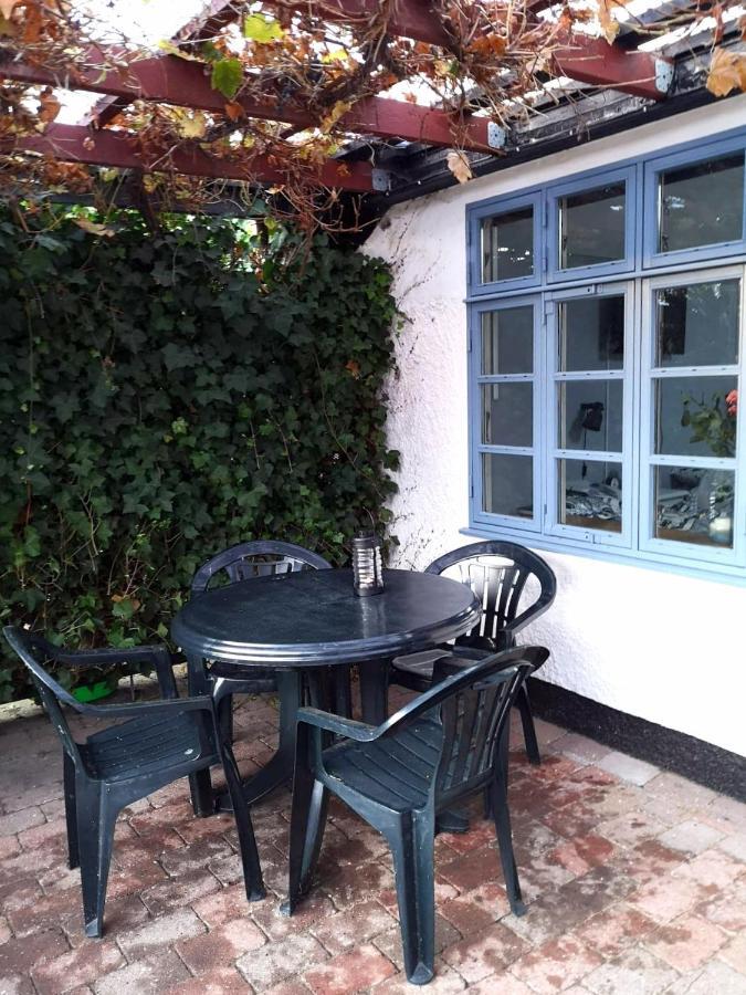 Cosy Cottage In A Garden Ishøj Exterior foto